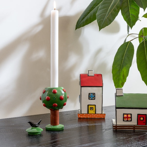 Krukke / Lysestage med fugl og æbler. Kan bruges til både stearinlys, fyrfadslys og som lille mini krukke til småtterier, eller bare som skulptur på en hylde.