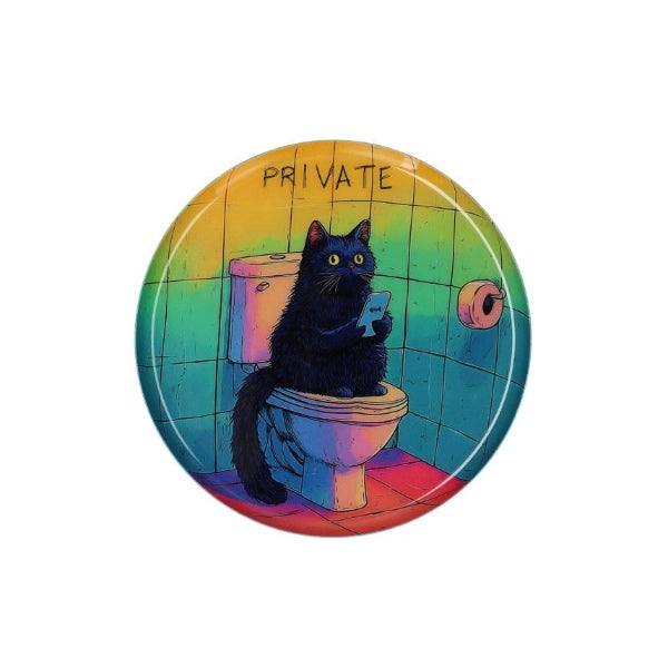 Dette sjove og finurlige kattefad bringer glæde til ethvert rum med sit livlige design. En samtalestarter der får alle til at smile. Købes her RAUMTRAUM.dk