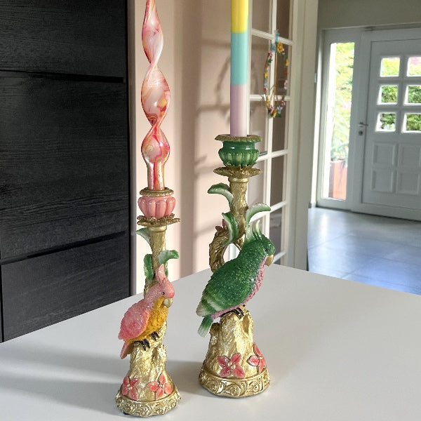 Unikke lysestager i polyresin - legende design, der giver atmosfære og personlighed.