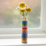 Vase med ansigt - Elegant og sank design - Charmerende og dekorativ keramik vase i skønne farver.