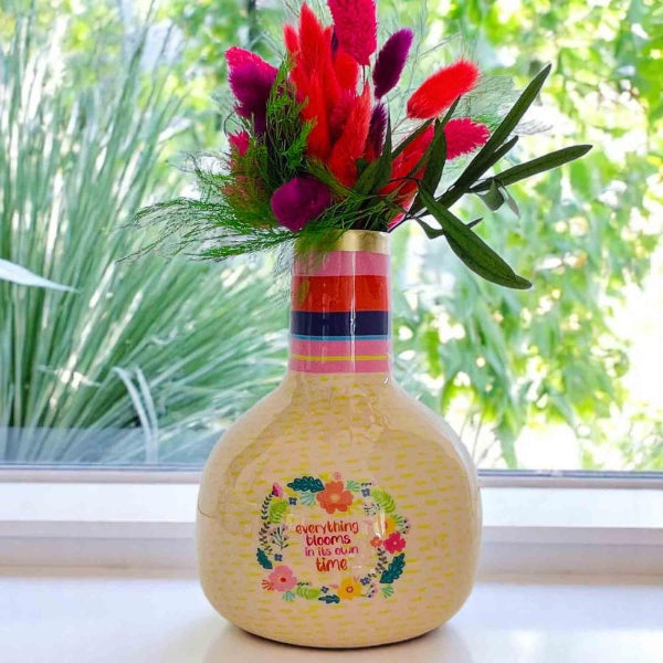 Everthing blooms in it´s own time metalvase