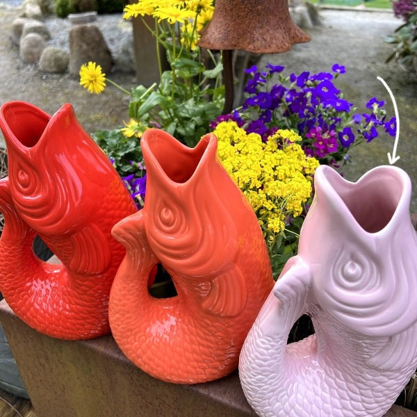 Skab liv og charme i hjemmet med vaser i kraftige farver - Disse skønne vaser af stentøj kan også bruges som karafler - Købes her RAUMTRAUM.dk
