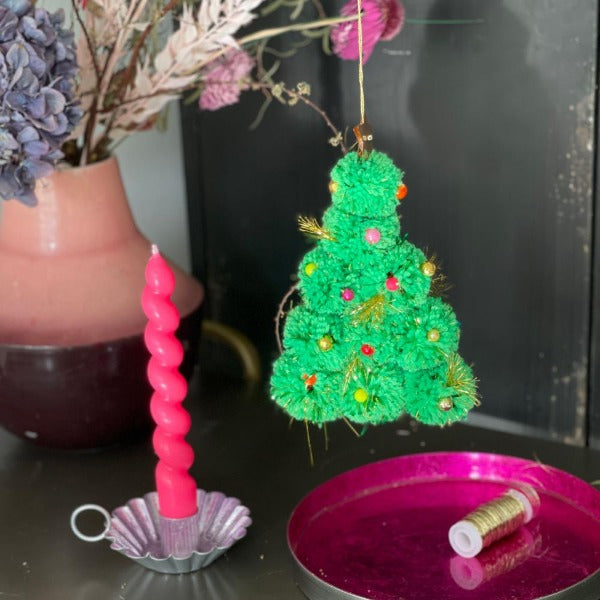 Juletræspynt - Pynt dit juletræ med julefigurer, julekugler, hjerter og meget mere - Se mere her - Hurtig levering til døren